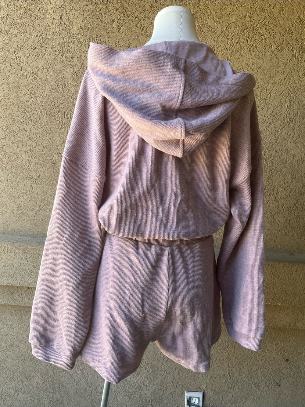 MARBLE Dusty Lilac Lounge Top with Drawstring Detail - Picture 5 of 8